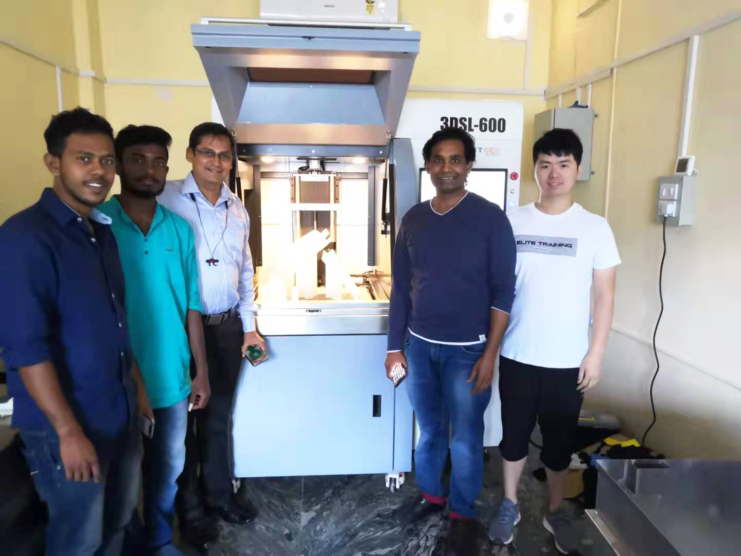 SLA 3D打印助力摩托车零部件制造